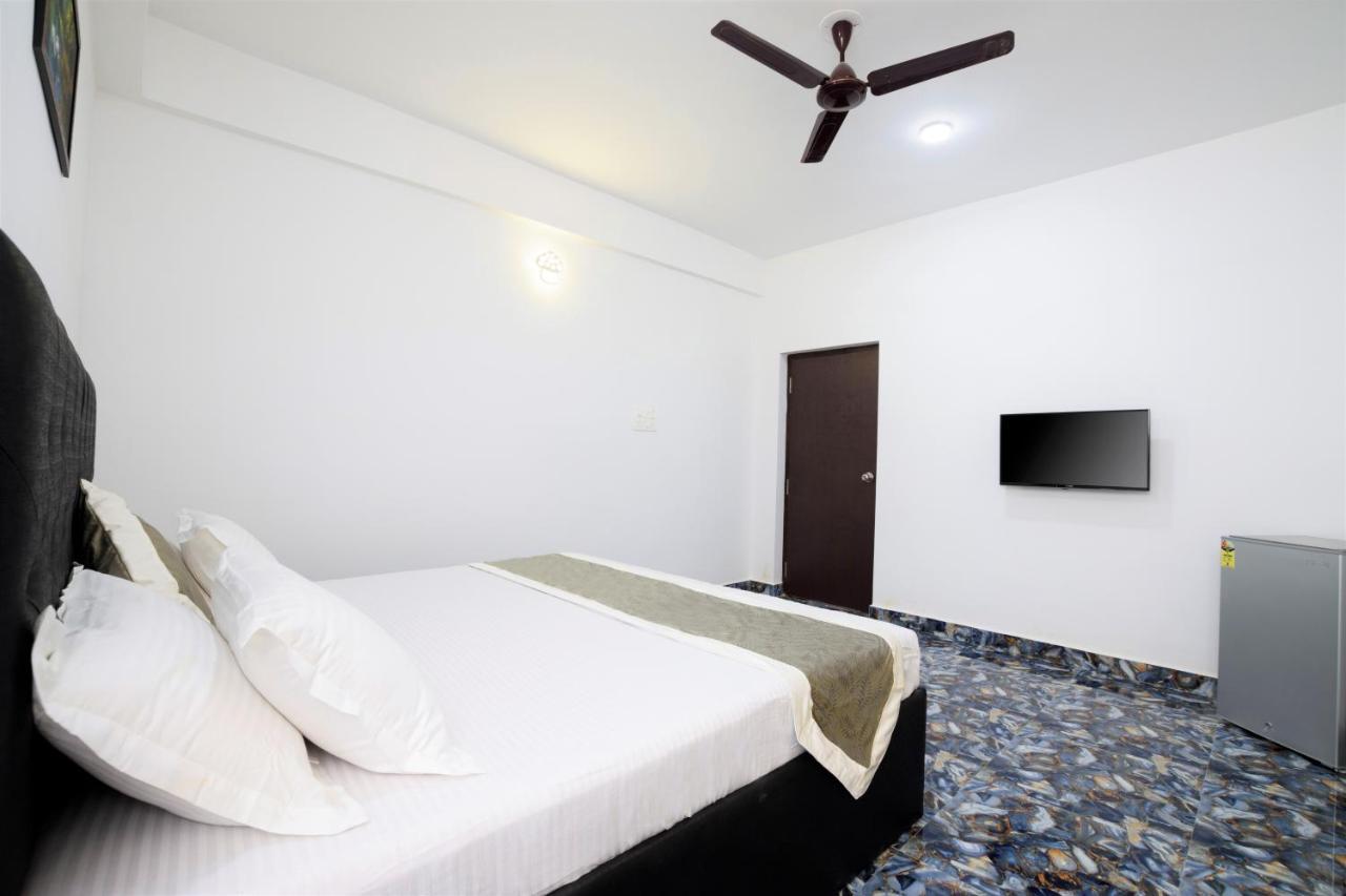 Hotel Flying Goa Calangute Bagian luar foto